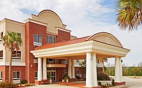 Holiday Inn Express Lucedale